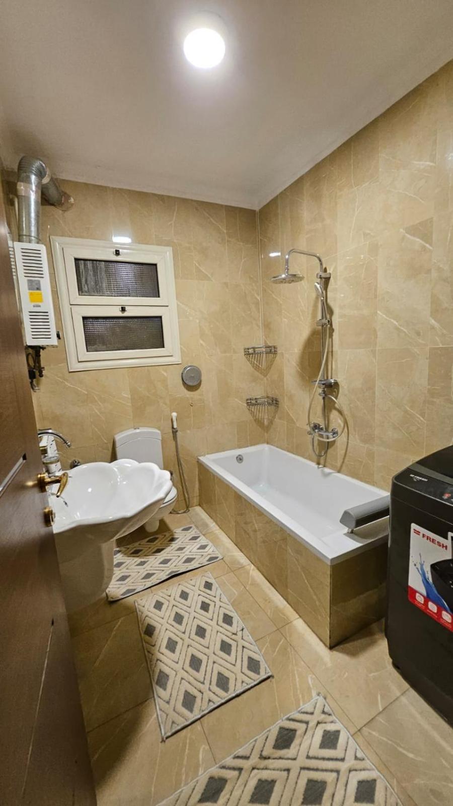 Apartment Zlato Pyramids View Tours &