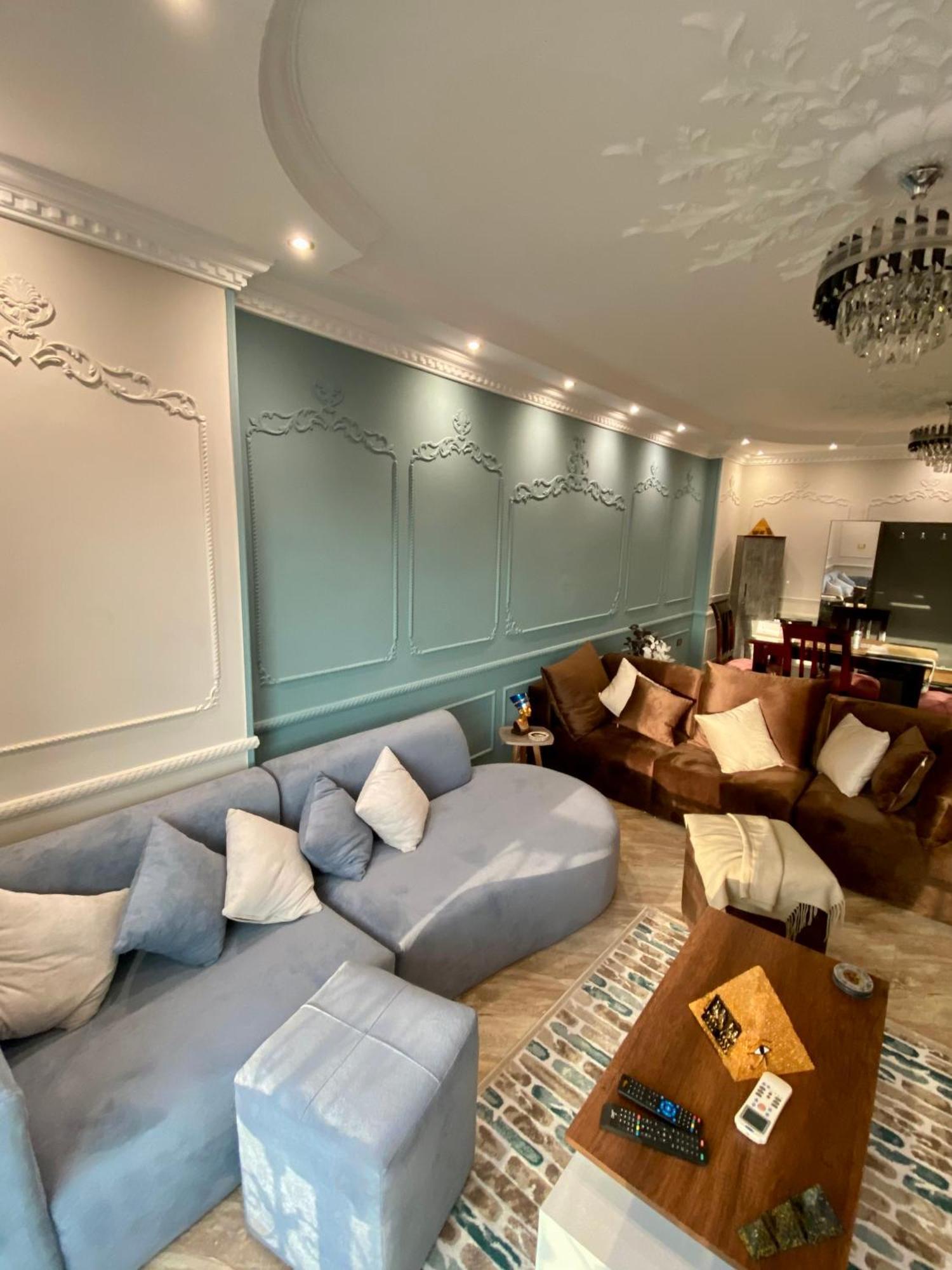 Apartment Zlato Pyramids View Tours & *